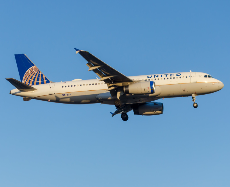 Photo of N478UA - United Airlines Airbus A319 at EWR on AeroXplorer Aviation Database