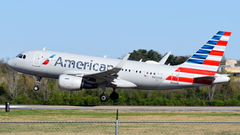 Photo of N9025B - American Airlines Airbus A319 at BNA on AeroXplorer Aviation Database