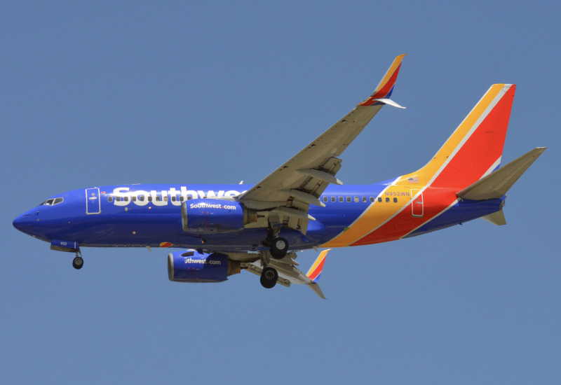 Photo of N952WN - Southwest Airlines Boeing 737-700 at BWI on AeroXplorer Aviation Database