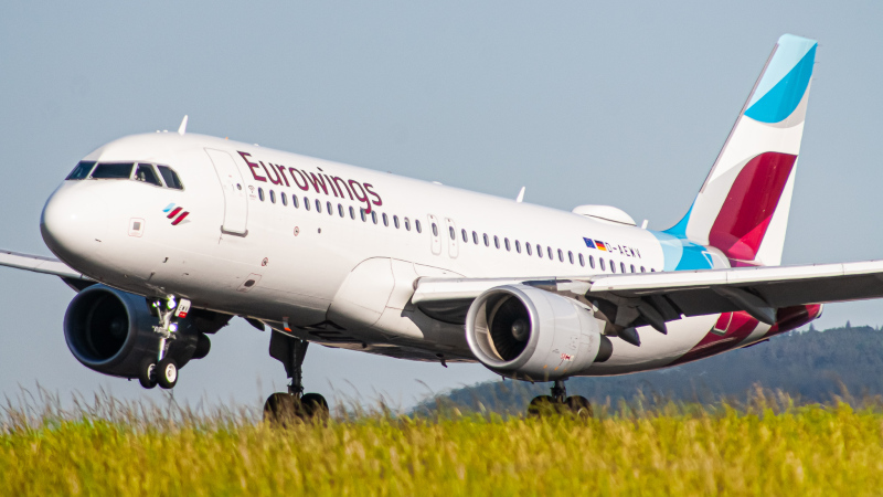 Photo of D-AEWV - Eurowings Airbus A320 at ZRH on AeroXplorer Aviation Database