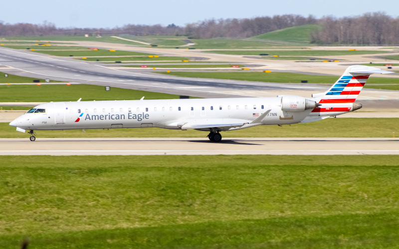 Photo of N597NN - American Eagle Mitsubishi CRJ-900 at CVG  on AeroXplorer Aviation Database