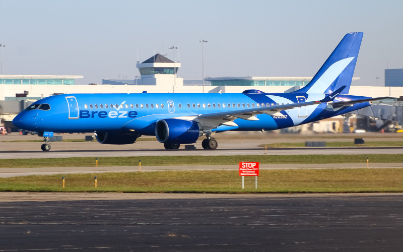 Photo of N203BZ - Breeze Airways Airbus A220-300 at CVG on AeroXplorer Aviation Database