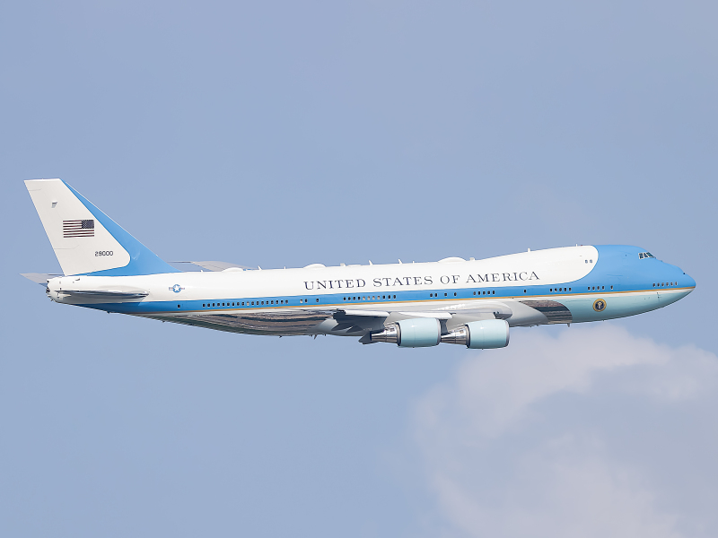 Photo of 92-9000 - USAF - United States Air Force Boeing VC-25A at ADW on AeroXplorer Aviation Database
