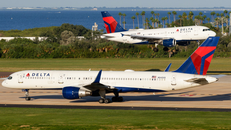 Photo of N542US - Delta Airlines Boeing 757-200 at TPA on AeroXplorer Aviation Database