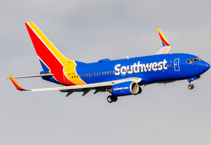 Photo of N482WN - Southwest Airlines Boeing 737-700 at DCA on AeroXplorer Aviation Database