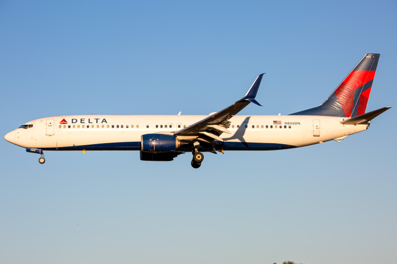 Photo of N806DN - Delta Airlines Boeing 737-900ER at BWI on AeroXplorer Aviation Database