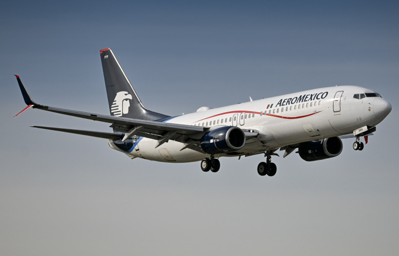 Photo of XA-PPP - Aeromexico Boeing 737-800 at MIA on AeroXplorer Aviation Database