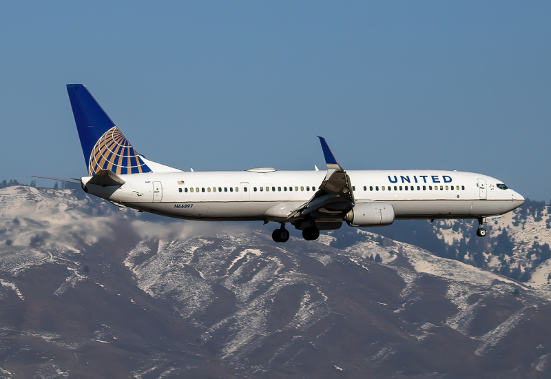 Photo of N66897 - United Airlines Boeing 737-900 at BOI on AeroXplorer Aviation Database