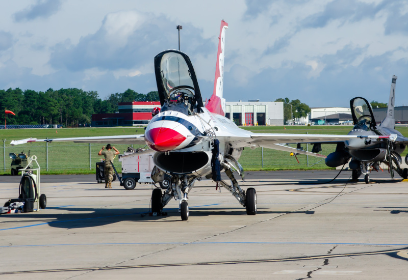 Photo of 91-0466 - USAF - United States Air Force General Dynamics F-16 Fighting Falcon at ACY on AeroXplorer Aviation Database