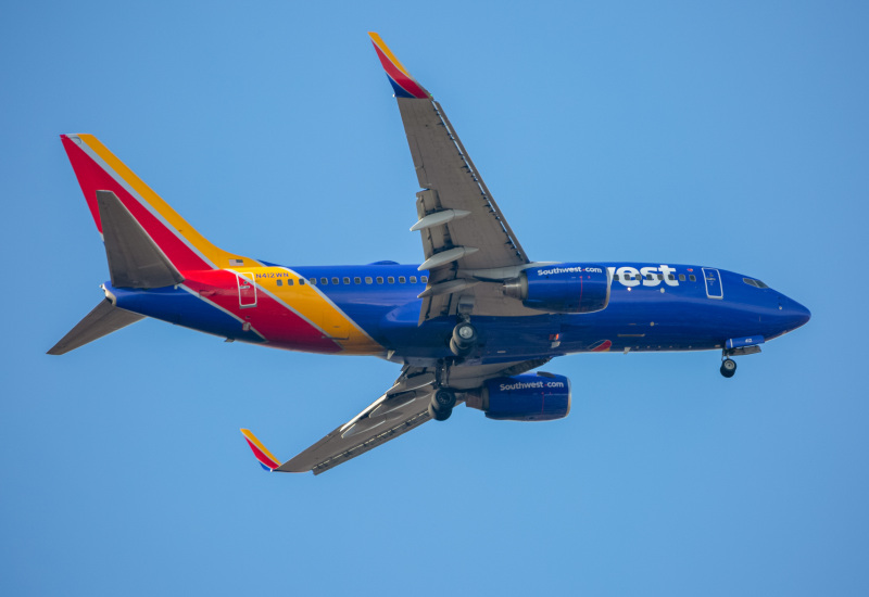 Photo of N412WN - Southwest Airlines Boeing 737-700 at BWI on AeroXplorer Aviation Database