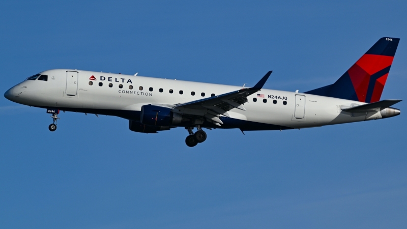 Photo of N246JQ - Delta Connection Embraer E170 at DCA on AeroXplorer Aviation Database