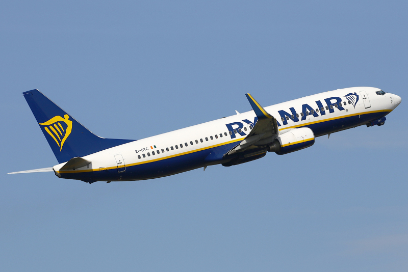 Photo of EI-DYC - Ryanair Boeing 737-800 at EIN on AeroXplorer Aviation Database