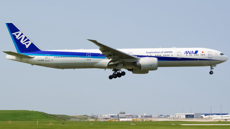 Photo of JA785A - All Nippon Airways Boeing 777-300ER at ORD on AeroXplorer Aviation Database