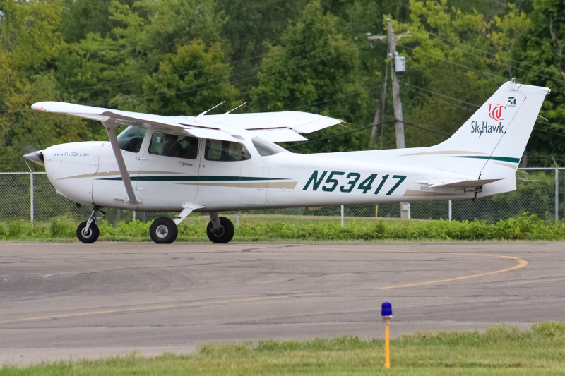 Photo of N53417 - Eastern Cincinnati Aviation Cessna 172 at I69 on AeroXplorer Aviation Database