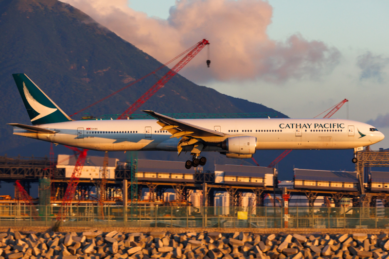 Photo of B-HNG - Cathay Pacific Boeing 777-300 at hkg on AeroXplorer Aviation Database