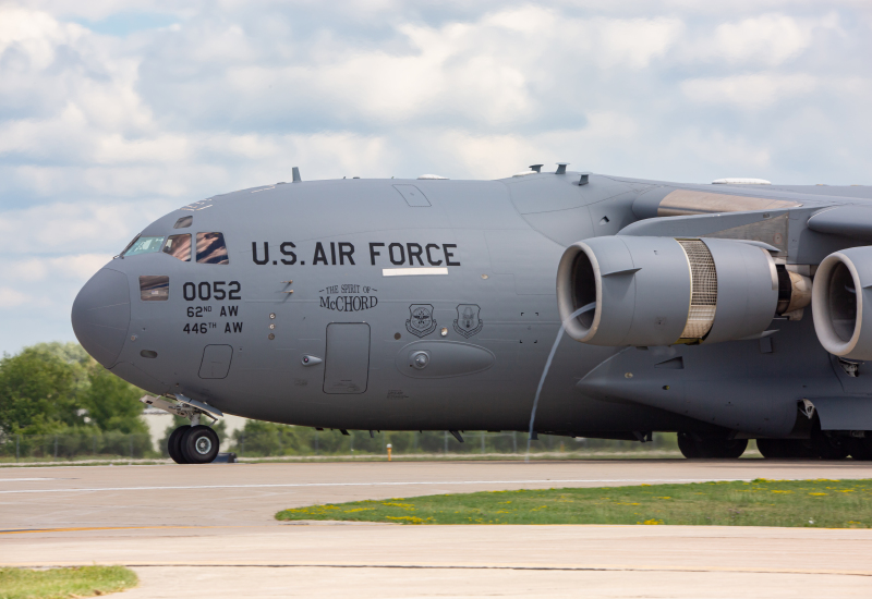 Photo of 98-0052 - USAF - United States Air Force Boeing C-17 Globemaster III at OSH on AeroXplorer Aviation Database