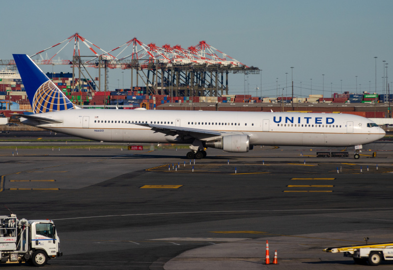Photo of N66051 - United Airlines Boeing 767-400ER at EWR on AeroXplorer Aviation Database