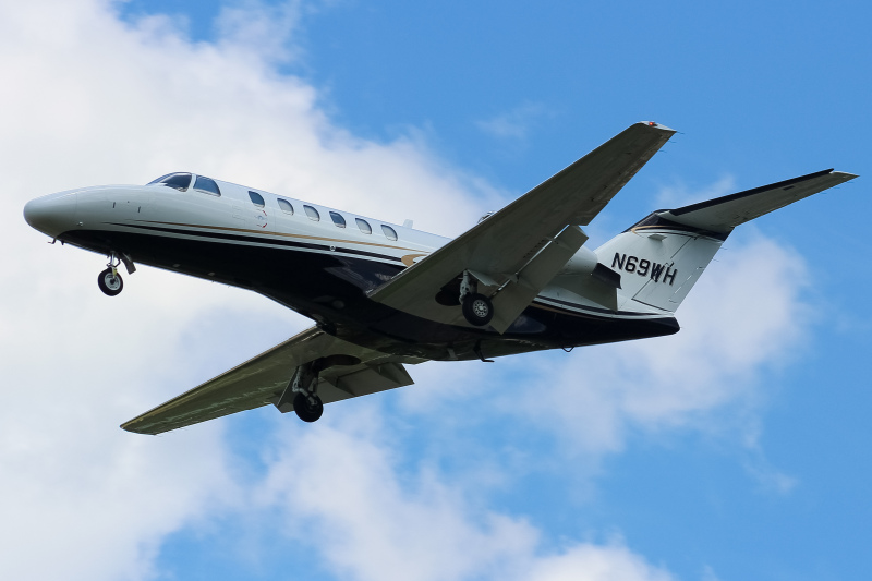 Photo of N69WH - PRIVATE  Cessna 560XLS Citation Excel at LUK on AeroXplorer Aviation Database