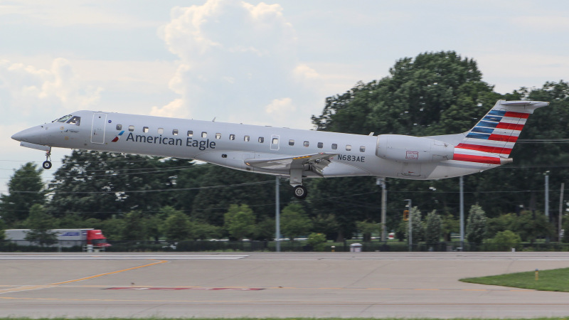 Photo of N683AE - American Eagle Embraer ERJ145 at LEX on AeroXplorer Aviation Database
