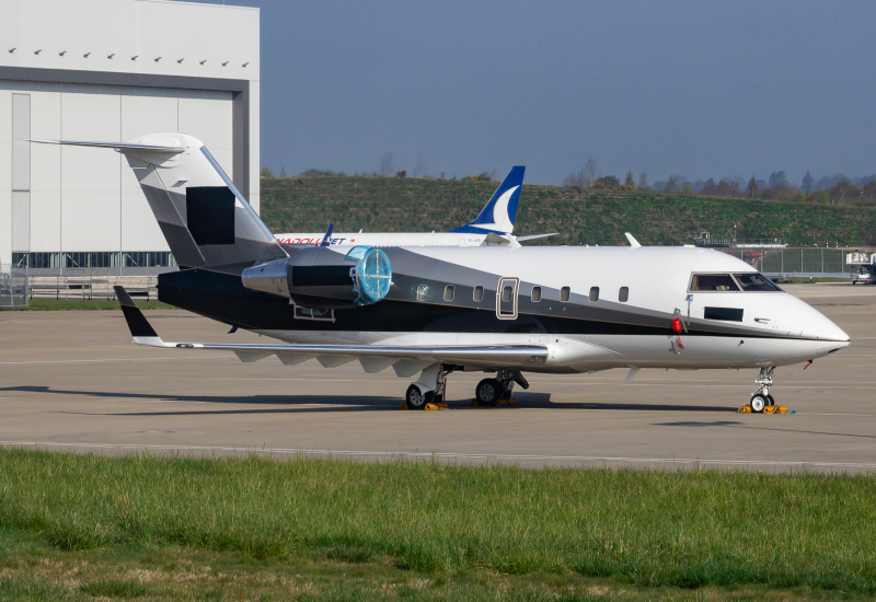 Photo of N999PX - PRIVATE Bombardier CL-600-2B16 at LGW on AeroXplorer Aviation Database