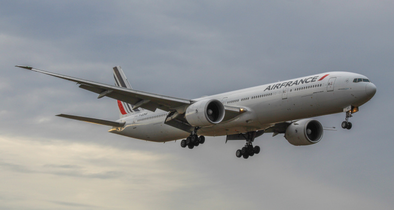 Photo of F-GZNS - Air France Boeing 777-300ER at YYZ on AeroXplorer Aviation Database