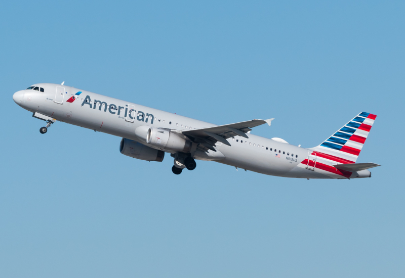 Photo of N919US - American Airlines Airbus A321-200 at LAX on AeroXplorer Aviation Database