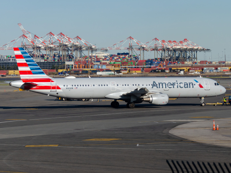 Photo of N161UW - American Airlines Airbus A321-200 at EWR on AeroXplorer Aviation Database