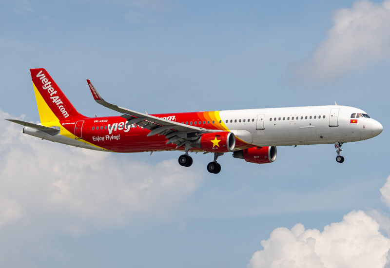 Photo of VN-A532 - VietJet Air Airbus A321-200 at SGN on AeroXplorer Aviation Database