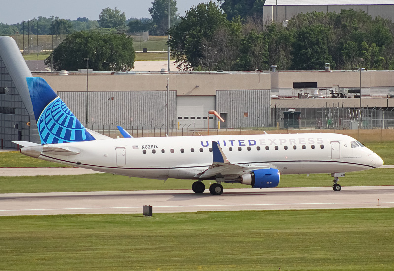 Photo of N621UX - United Express Embraer E175 at MKE on AeroXplorer Aviation Database