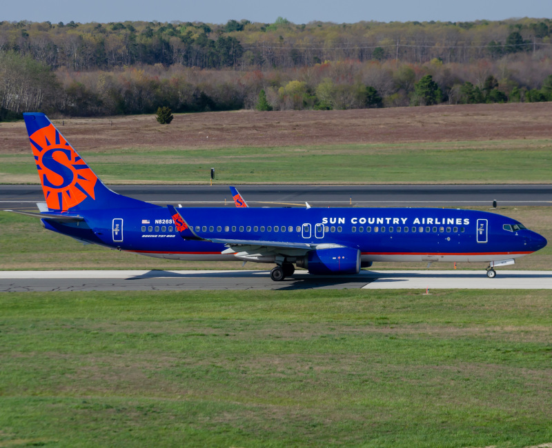 Photo of N826SY - Sun Country Airlines Boeing 737-800 at ACY on AeroXplorer Aviation Database