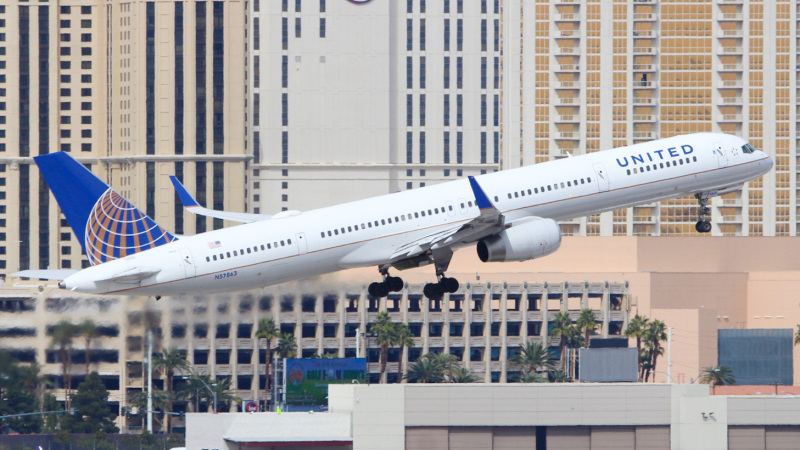 Photo of N57863 - United Airlines Boeing 757-300 at LAS on AeroXplorer Aviation Database