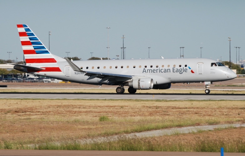 Photo of N261NN - American Eagle Embraer E175 at DFW on AeroXplorer Aviation Database