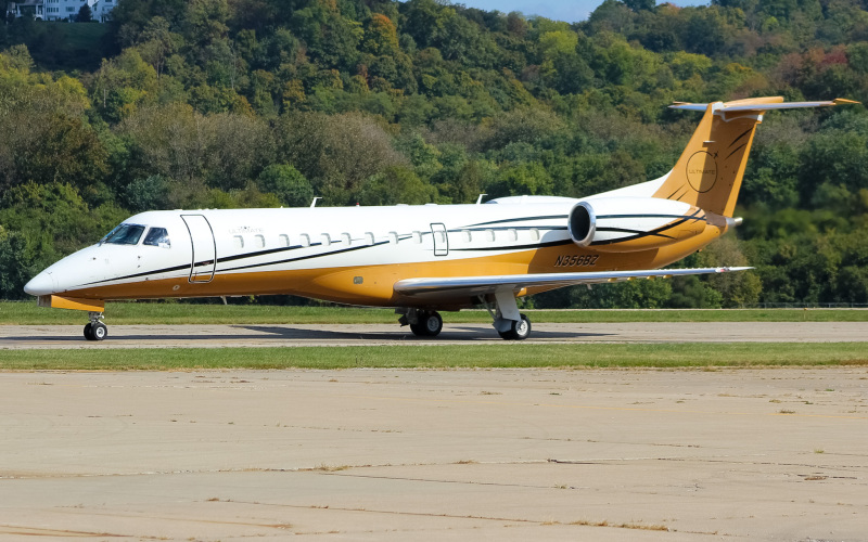 Photo of N356BZ - Ultimate Air Shuttle Embraer ERJ135 at LUK on AeroXplorer Aviation Database