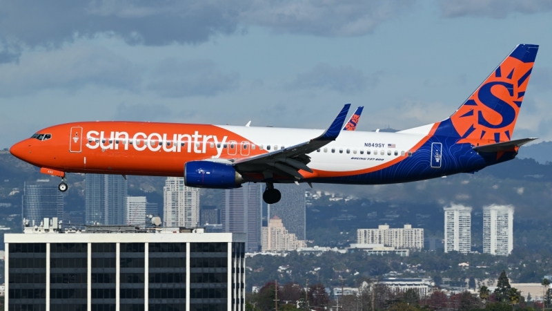 Photo of N849SY - Sun Country Airlines Boeing 737-800 at LAX on AeroXplorer Aviation Database