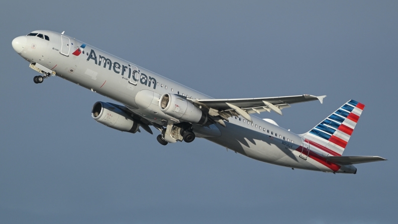 Photo of N914UY - American Airlines Airbus A321-200 at KLAX on AeroXplorer Aviation Database