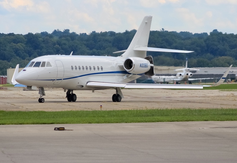 Photo of N33BG - PRIVATE  Dassault Falcon 2000EX at LUK on AeroXplorer Aviation Database