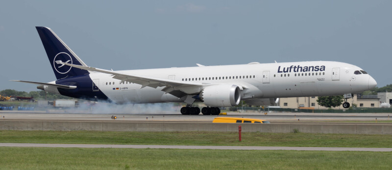 Photo of D-ABPB - Lufthansa Boeing 787-9 at MSP on AeroXplorer Aviation Database