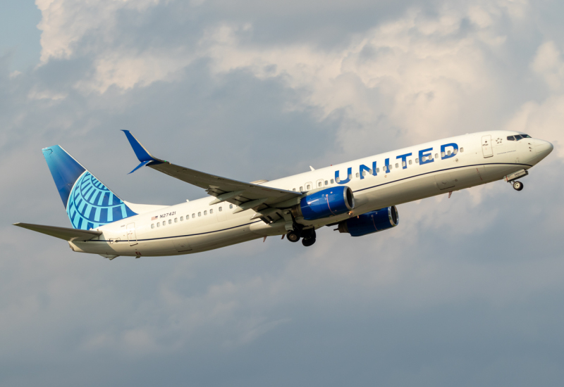 Photo of N27241 - United Airlines Boeing 737-900ER at BWI on AeroXplorer Aviation Database