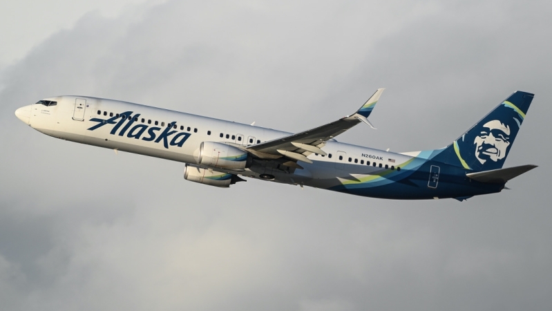 Photo of N260AK - Alaska Airlines Boeing 737-900ER at KLAX on AeroXplorer Aviation Database