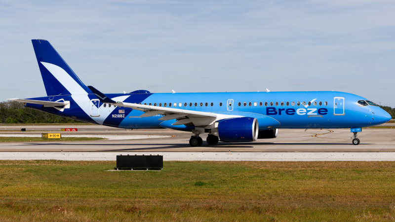 Photo of N218BZ - Breeze Airways Airbus A220-300 at MCO on AeroXplorer Aviation Database