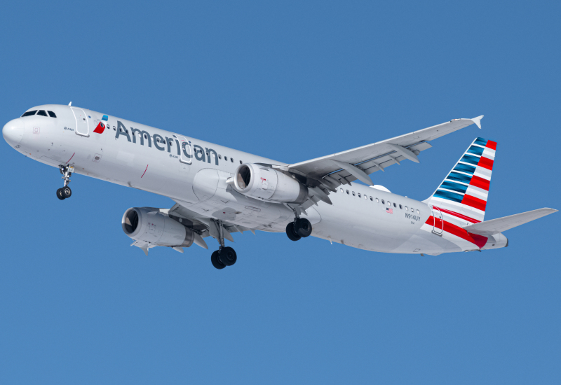 Photo of N914UY - American Airlines Airbus A321-200 at DEN on AeroXplorer Aviation Database