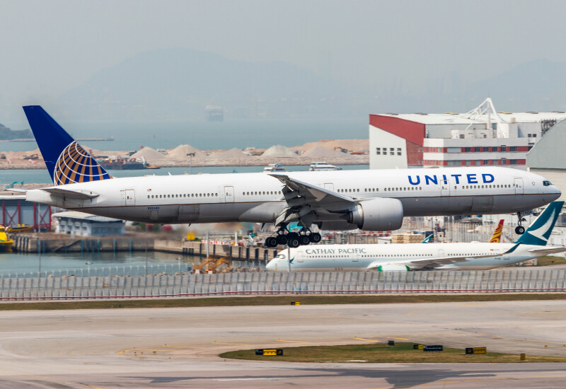 Photo of N2534U - United Airlines Boeing 777-300ER at HKG on AeroXplorer Aviation Database
