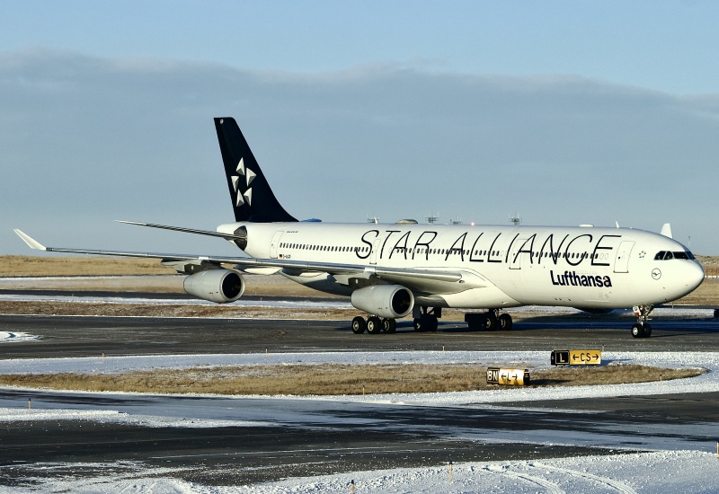 Photo of D-AIGP - Lufthansa Airbus A340-300 at DEN on AeroXplorer Aviation Database