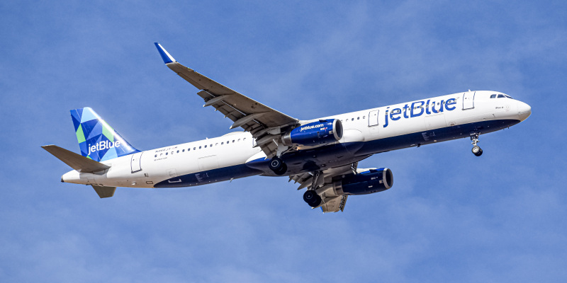 Photo of N966JT - JetBlue Airways Airbus A321-200 at DEN on AeroXplorer Aviation Database