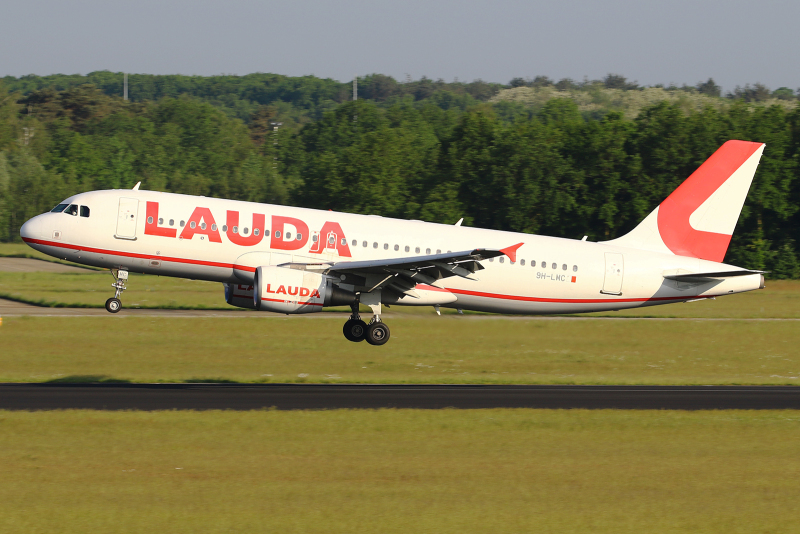 Photo of 9H-LMC - Lauda Airbus A320 at EIN on AeroXplorer Aviation Database