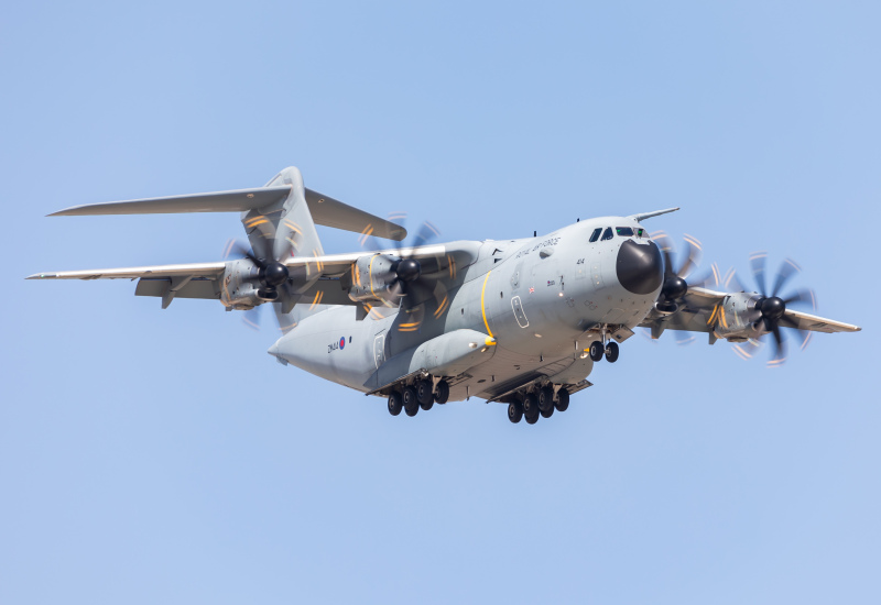 Photo of ZM414 - Royal Air Force Airbus A400M at AFW on AeroXplorer Aviation Database