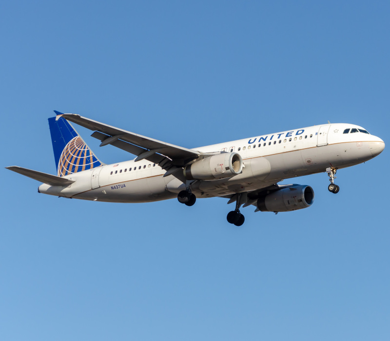 Photo of N437UA - United Airlines Airbus A320 at EWR on AeroXplorer Aviation Database