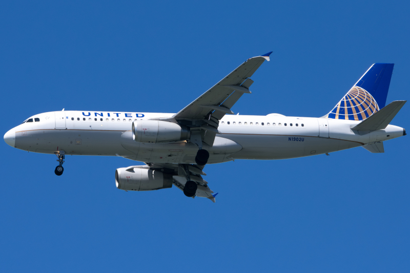 Photo of N1902U - United Airlines Airbus A320 at SFO on AeroXplorer Aviation Database