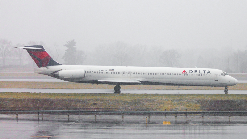 Photo of N993DL - Delta Airlines McDonnell Douglas MD-88 at CMH on AeroXplorer Aviation Database