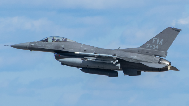 Photo of 87-0234 - USAF - United States Air Force General Dynamics F-16 Fighting Falcon at ACY on AeroXplorer Aviation Database
